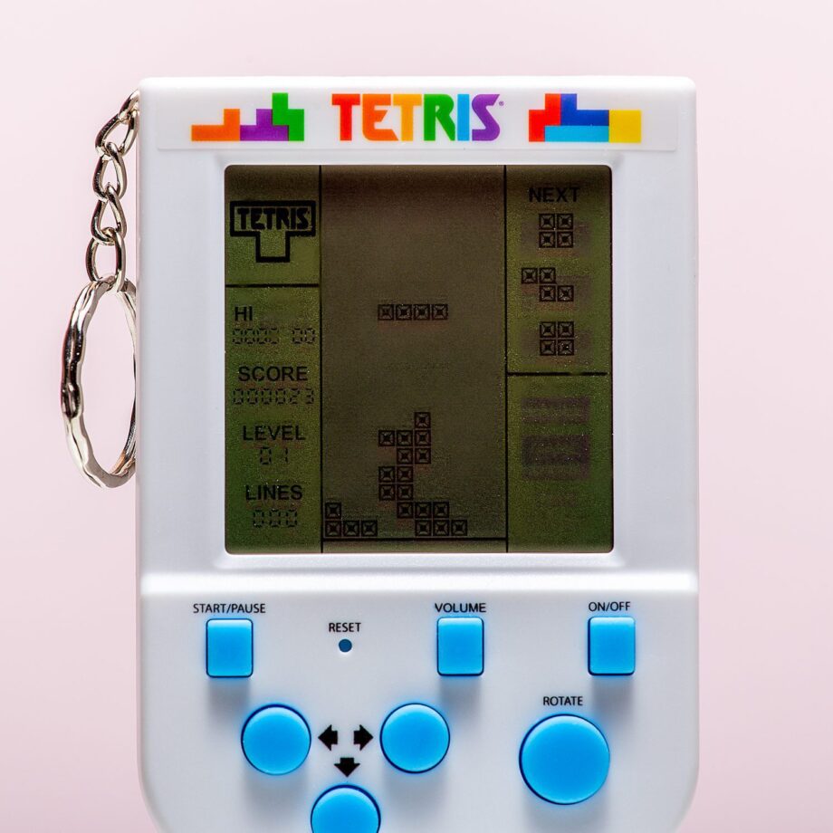 Tetris spelcomputer met sleutelhanger